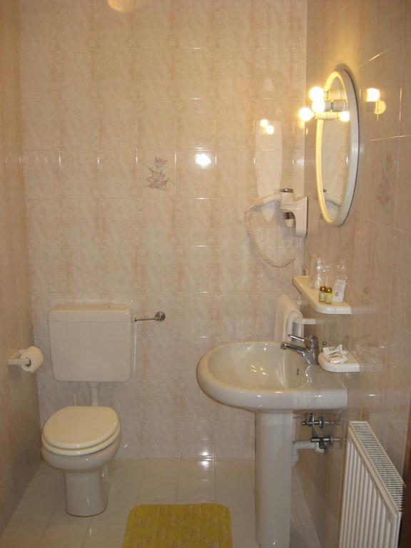 Albergo Ristorante Rosade Tavagnacco Екстер'єр фото